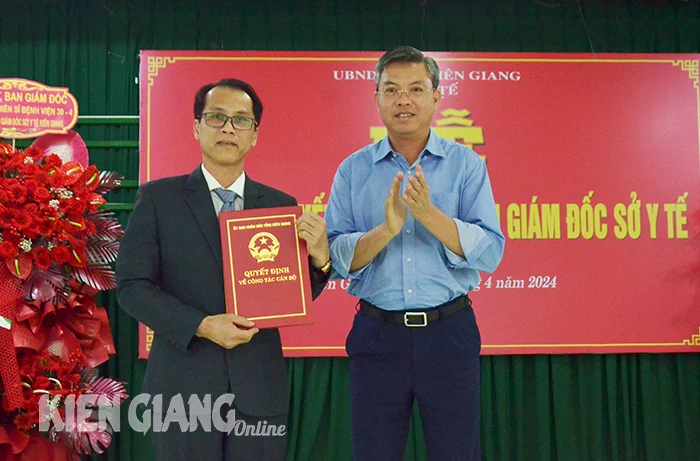 Tiếp nhận Đại tá Công an, bổ nhiệm Giám đốc Sở Y tế tỉnh Kiên Giang